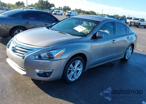 2015 Nissan Altima 2.5 Sv из США, поврежденный, VIN 1N4AL3AP2FC461447